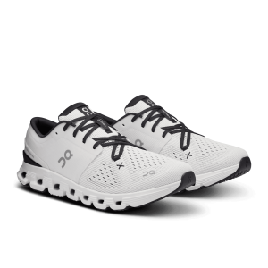 On Cloud X 4 Tenis en Color Marfil